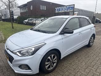 Schadeauto Hyundai I-20 ACTIVE NIEUW MODEL RIJDBARE SCHADE! BOUWJAAR 2020 5999 VAST 2020/9