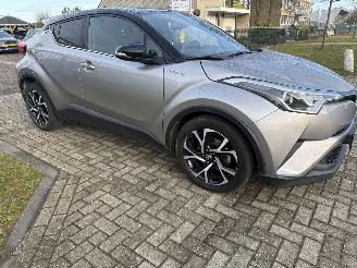 škoda osobní automobily Toyota C-HR 1.8 HYBRID ADVENTURE RIJDBARE ZIJSCHADE! 2017  10950 EURO VAST 2017/9