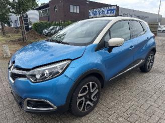 Schadeauto Renault Captur 1.2 TCE DYNAMIQUE AUTOMAAT RIJDBAAR BOUWJAAR 2016  6150 EURO 2016/12