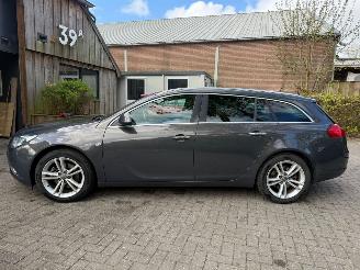 Schadeauto Opel Insignia SPORTS TOURER 1.6 TURBO KM NAP 1E EIGENAAR 180PK 2013/2