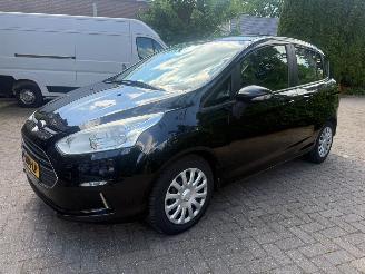 krockskadad bil auto Ford B-Max 1.0 AIRCO STOELVERWARMING  PDC TREKHAAK 2014/9