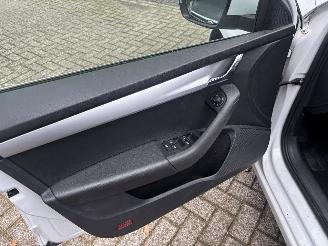 Skoda Octavia 1.6 TDI GREENTECH CL picture 12