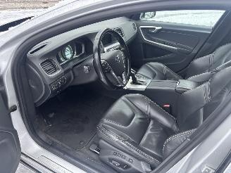 Volvo V-60 2.4 D6 AWD R-DESIGN PLUG IN HYBRIDE picture 12