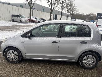 Volkswagen Up!  picture 3