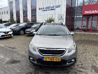 skadebil auto Peugeot 2008 1.2 VTI ACTIVE PACK AUTOMAAT RIJDBARE SCHADE 2014/1