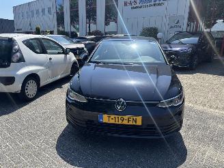 Unfallwagen Volkswagen Golf 1.0 TSI Life 2023/1