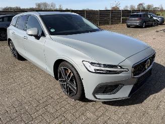 Unfallwagen Volvo V-60 2.0 T6  Plug-in AWD 2024/10