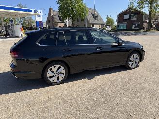 Volkswagen Golf Variant 1.5 eTSi 110 Kw  DSG Style picture 26