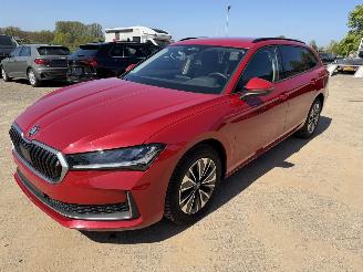 uszkodzony samochody osobowe Skoda Superb Kombi 1.5 MHEV Automaat 2025/7