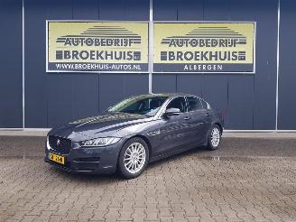 krockskadad bil auto Jaguar XE 2.0 D Portfolio 2015/8