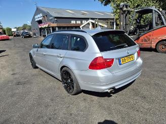 BMW 3-serie 316 d Touring picture 2