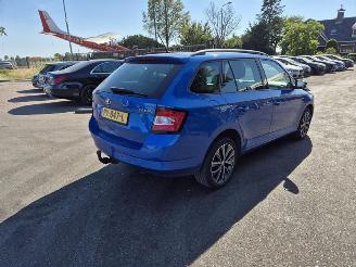 Vaurioauto  passenger cars Skoda Fabia Combi 1.0 TSi 2017/11