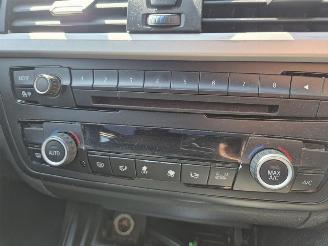 BMW 3-serie 320i picture 10