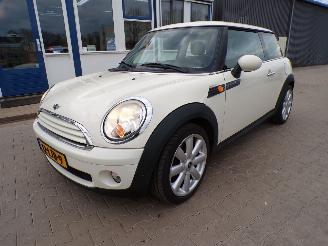 škoda osobní automobily Mini One 1.6 Minimalist Business Line 2010/6