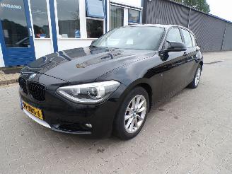 skadebil auto BMW 1-serie 116 i Business+ 2012/5
