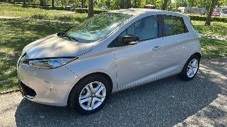 Vaurioauto  passenger cars Renault Zoé  2018/1