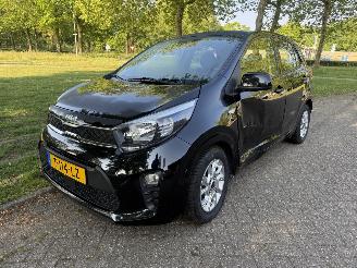 Vaurioauto  passenger cars Kia Picanto  2023/1