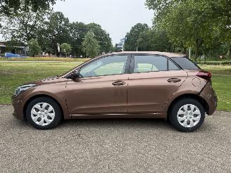 Hyundai I-20  picture 2