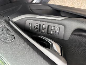 Volvo V-40  picture 10