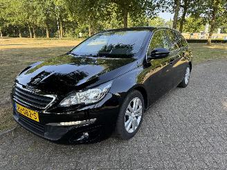 Vaurioauto  passenger cars Peugeot 308  2015/1