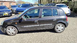 Renault Clio 1.2 comfort , 5-deurs , goed rijdend picture 12