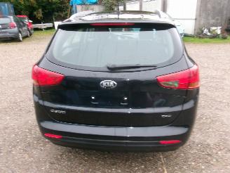 Kia Ceed 1.6 CRDI Break Comfort picture 12