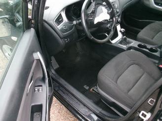 Kia Ceed 1.6 CRDI Break Comfort picture 15