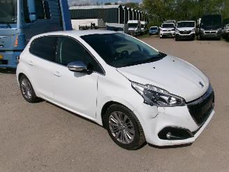 Peugeot 208 1.2 Allure 5 DRS picture 3