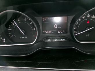 Peugeot 208 1.2 Allure 5 Drs picture 23