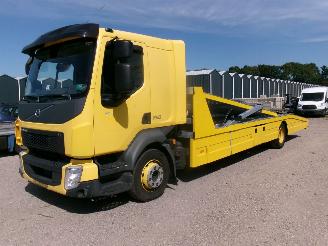 krockskadad bil auto Volvo  FL250 Autotransporter 3 Lader 2019/1