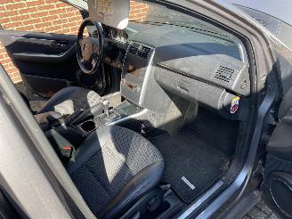Mercedes B-klasse 180 Business Class bak en motor uitgevallen picture 28