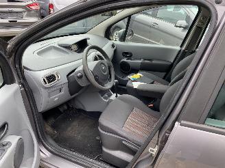 Renault Modus Automaat 1.6 82KW VASTE PRIJS picture 20