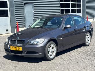 Coche accidentado BMW 3-serie 316i 16V Sedan 4Dr Benzine 1.597cc 90kW (122pk) RWD 2008/7