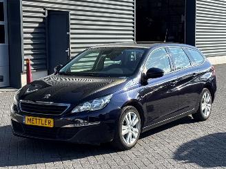 Schadeauto Peugeot 308 1.6 BlueHDi 120 Combi/o 4Dr Diesel 1.560cc 88kW (120pk) FWD 2015/11