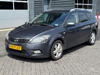 Unfallwagen Kia Cee d 1.4 16V Combi/o 2010/5
