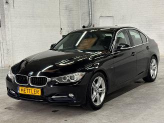 krockskadad bil auto BMW 3-serie 320d 2.0 16V EfficientDynamicsEdition Sedan 4Dr Diesel 1.995cc 120kW (163pk) RWD 2011-04/2015-07 (3D31; 3D32; 3E11; 3E12) N47D20C 2014/1