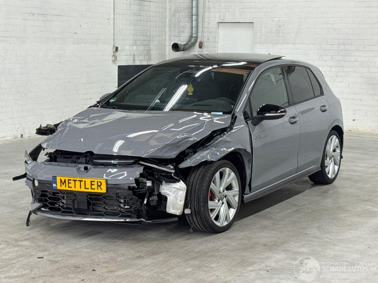 Volkswagen Golf 8,5 2.0 GTI 16V Hatchback  Benzine 1.984cc 195kW (265pk) FWD 2024-06  DNPD