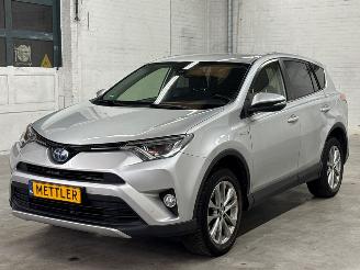 Schadeauto Toyota Rav-4 2.5 Hybrid 16V VVT-i 4x2 Jeep/SUV  Benzine 2.494cc 145kW (197pk) FWD 2016/8