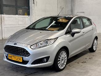 damaged passenger cars Ford Fiesta 1.0 EcoBoost 12V 100 Hatchback  Benzine 998cc 74kW (101pk) FWD 2014/1