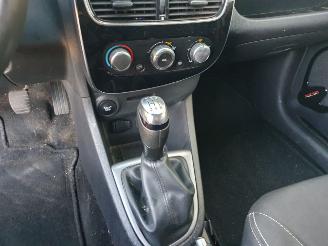 Renault Clio 0.9 TCe Limited picture 22