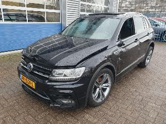 Schadeauto Volkswagen Tiguan 1.4 TSI Comfortline Business R-line 2018/1