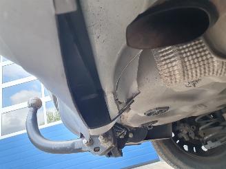 Peugeot 2008 1.2 PureTech Active picture 13