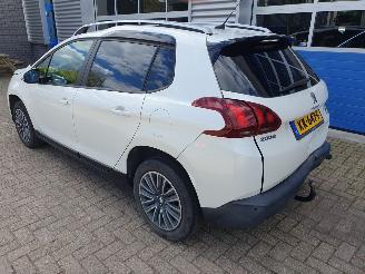 Peugeot 2008 1.2 PureTech Active picture 3
