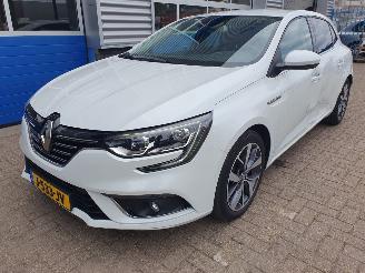 Coche accidentado Renault Mégane 1.2 TCe Bose 2016/6