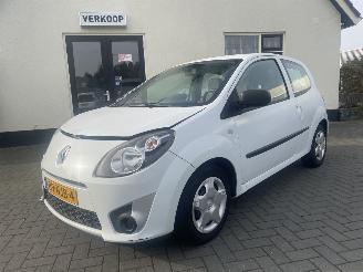 skadebil auto Renault Twingo 1.2-16V Authentique N.A.P PRACHTIG!!! 2010/9