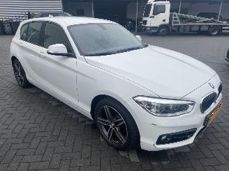 BMW 1-serie 118i Sport Line Edition N.A.P NL AUTO PRACHTIG!!! picture 4