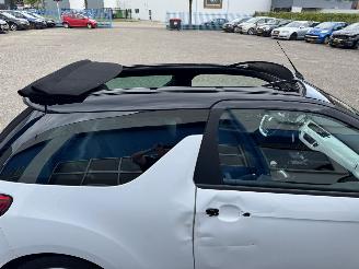 Citroën DS3 1.2 VTI  CABRIOLET picture 16