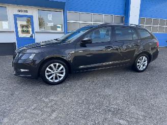 damaged passenger cars Skoda Octavia 1.0 TSI  AMBITION  BUSINESS 2018/1