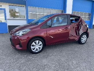 Coche accidentado Toyota Yaris 1.5 AUTOMAAT  HYBRID 2019/5