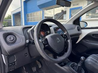 Peugeot 108 1.0 e-VTI  ACTIVE picture 17